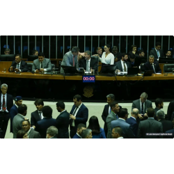 Câmara dos Deputados aprova fim da saidinha de presos; projeto vai à sanção